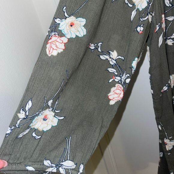 J. Jill Olive Floral Blouse - Picture 7 of 7